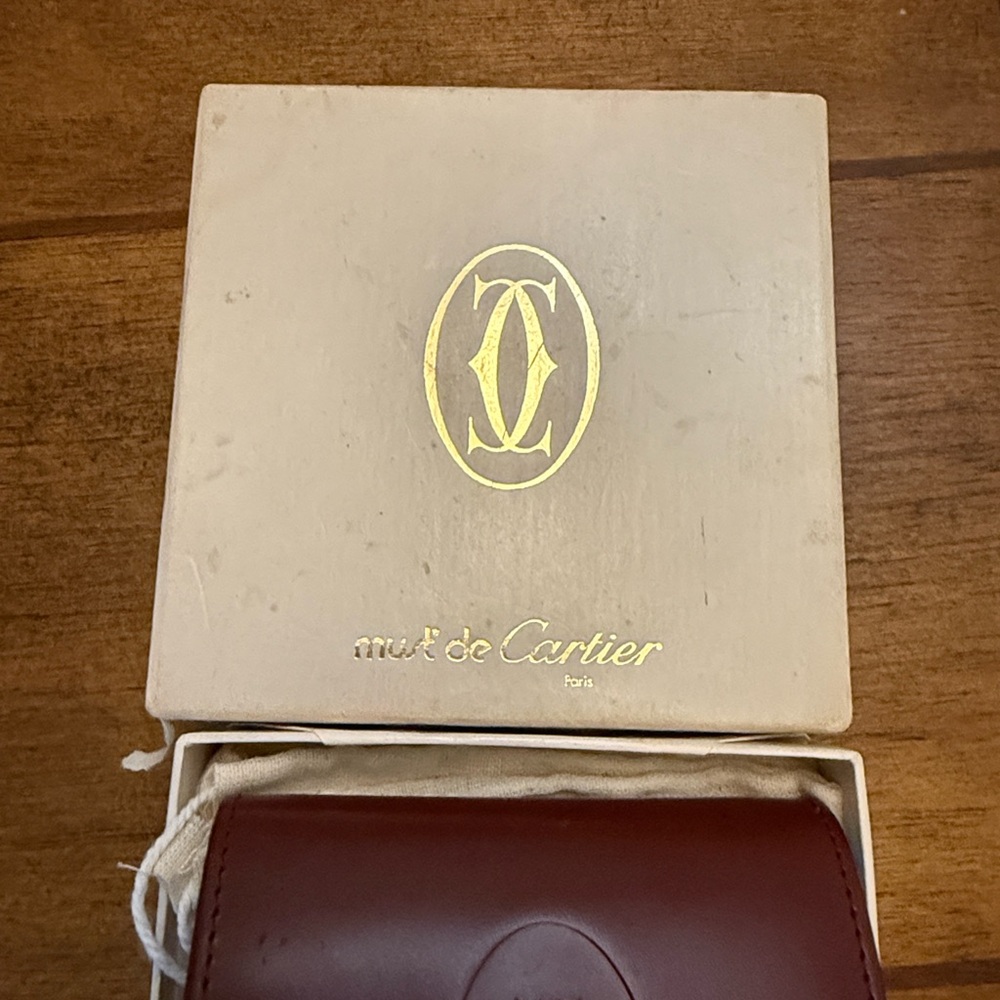 EUC Must de Cartier Women's Deep Red Leather coin pouch - Picture 4 of 12